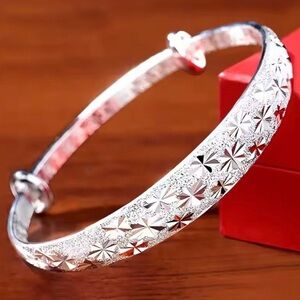 Elegant Silver color  Floral Bangle new